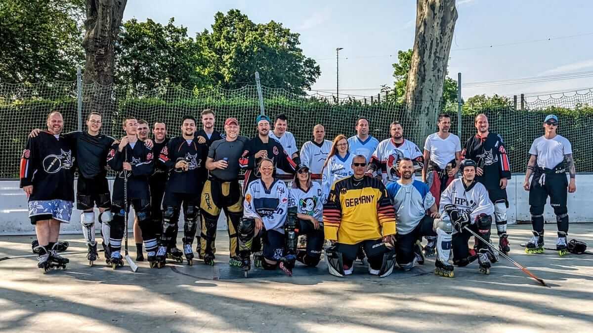 Wiesbaden Vikings Teamfoto mit Inlineskates